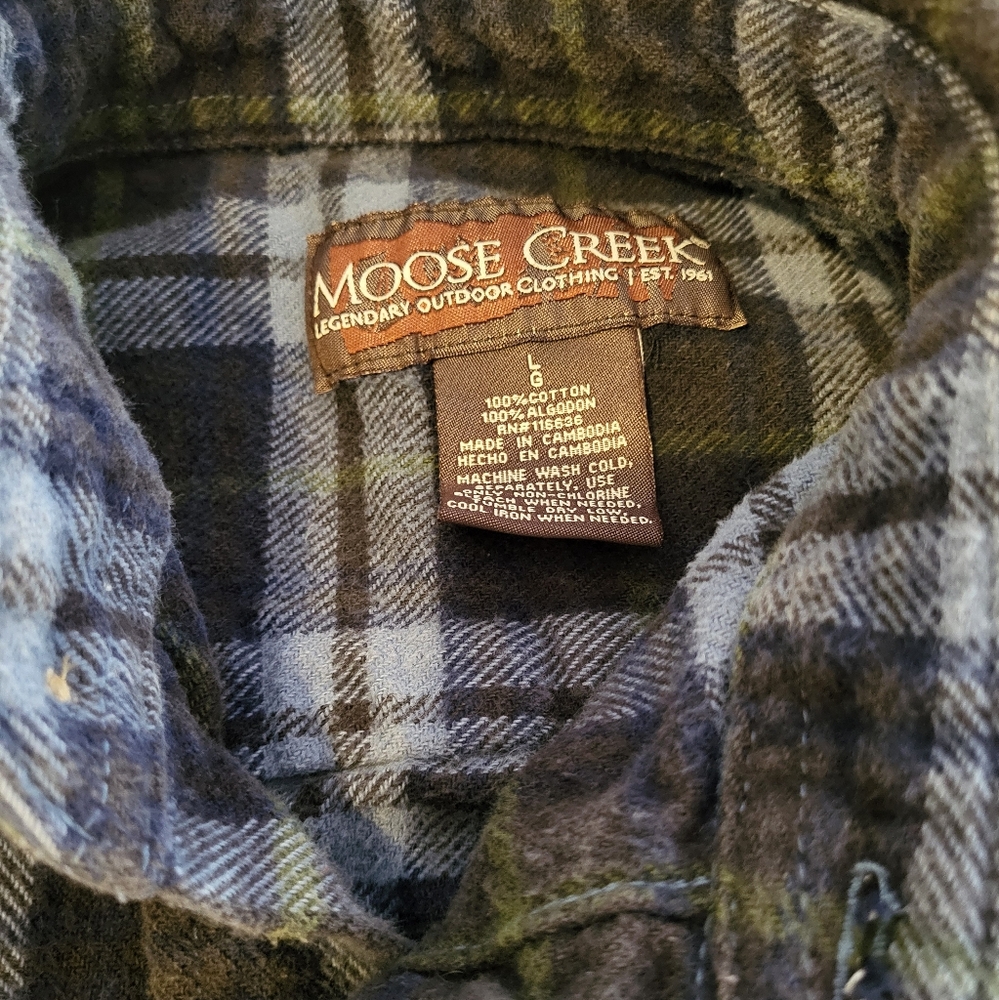 Men's Blue and Black Casual Button Down Flannel Shirt, Size Large - Picture 3 of 10